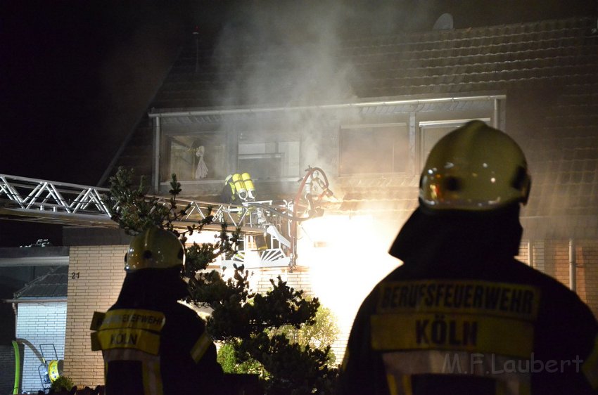 Feuer 4 Koeln Immendorf Giesdorfer Allee P189.JPG